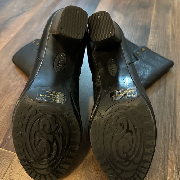 Clarks Lida Sayer Size 10 Black Genuine, Pebble Leather Ankle Boot, Barely Used - Picture 9 of 16